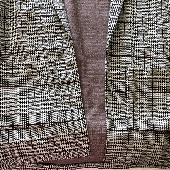 H & M Houndstooth Blazer - Picture 2 of 5